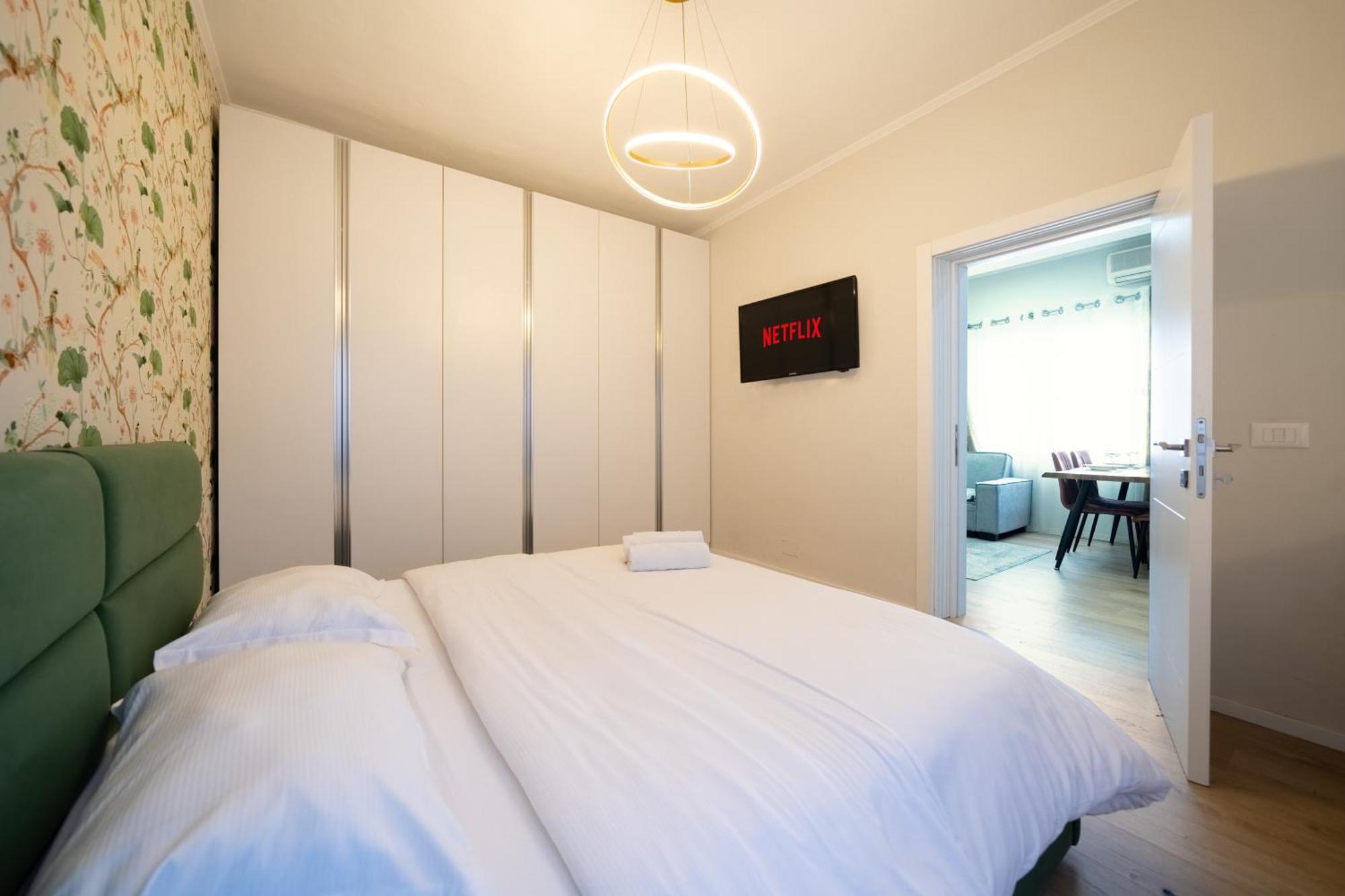 Apartamento Modern 2 Bedroom With Balcony In Location Tirana